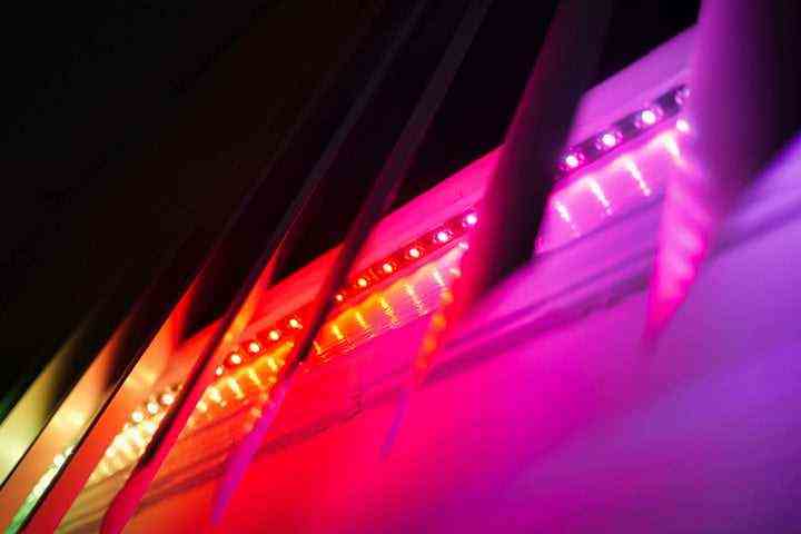 Twinkly Line individuelle LED-Beleuchtung in verschiedenen Farben.