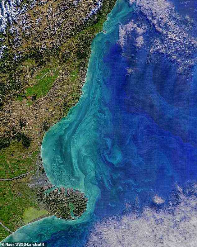 Der Satellit Landsat 9 ist der bisher leistungsstärkste Erdbeobachtungssatellit der NASA und setzt ein 50-jähriges Erbe fort.  Es wird Veränderungen des Klimas erfassen, einschließlich der Überwachung von Küstengebieten wie dieser Szene aus Neuseeland, die mit dem Satelliten der vorherigen Generation aufgenommen wurde