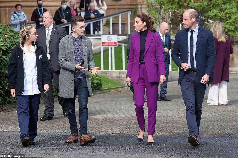Das königliche Paar traf sich während ihres Besuchs auf dem Magee Campus der Ulster University mit Krankenpflegestudenten und Gemeindemitgliedern