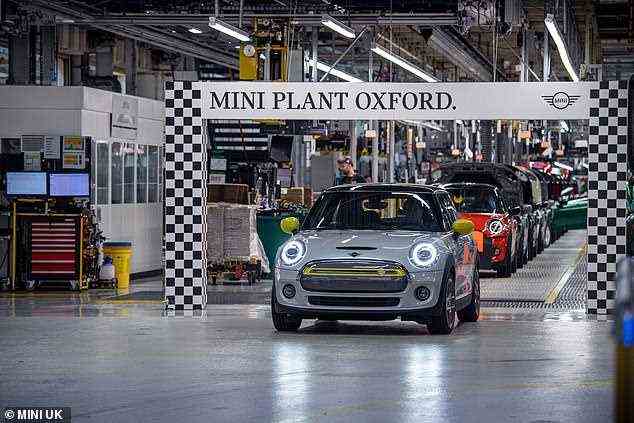 Elektrifizierte Autos, wie der im Werk Oxford produzierte Mini Electric, machen jetzt mehr als jedes vierte neue Modell aus, das in Großbritannien gebaut wird, da sich der Übergang zu umweltfreundlicherem Fahren beschleunigt