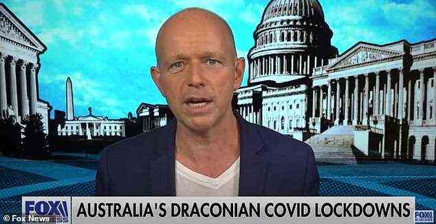 Co-Moderator Steve Hilton, 52, (im Bild) bezeichnete Australien wegen seiner Reaktion auf die Covid-Pandemie als „wahnsinnig“, „autoritär“ und „drakonisch“.