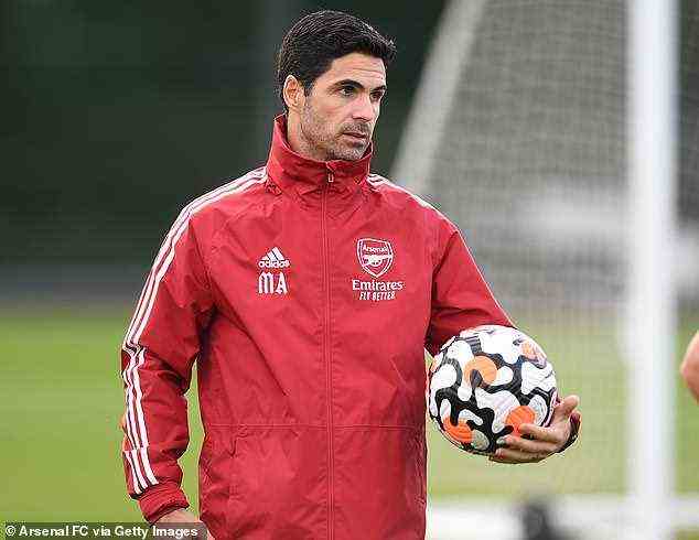 Arsenal-Trainer Mikel Arteta war der Meinung, dass Saliba in der vergangenen Saison noch nicht bereit für den Fußball der ersten Mannschaft war