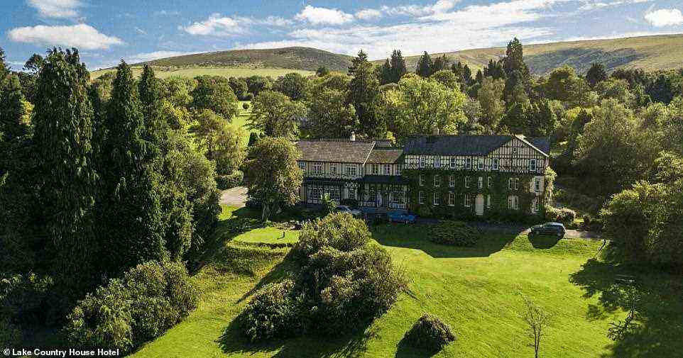 Walisischer Rückzugsort: Das Lake Country House Hotel, ein nachgebautes Tudor-Retreat in der Nähe von Llangamarch Wells, liegt versteckt im Wald