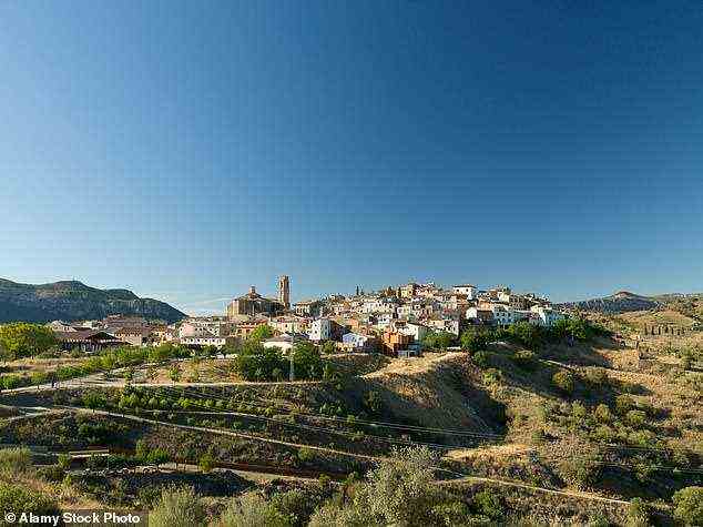 Naturschönheit: Dorf Gratallops im Priorat-Gebiet an der Costa Daurada, Katalonien
