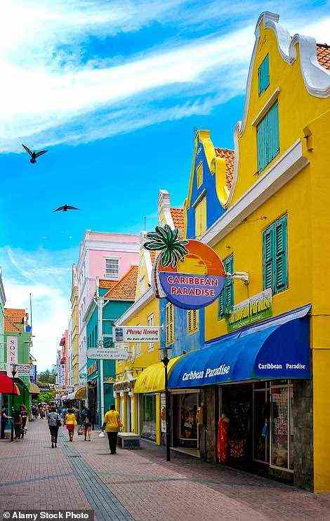 Lebendig: Curacaos Hauptstadt Willemstad bietet jede Menge schicke Restaurants und fotogene Bars