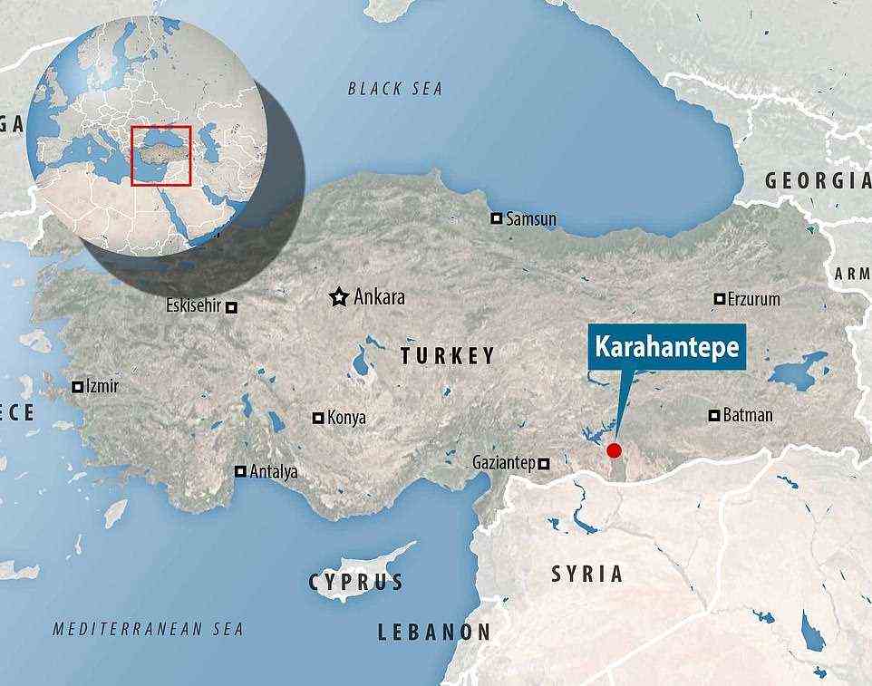 Die Ausgrabungsstätte, an der die Schnitzereien gefunden wurden, befindet sich in Karahantepe, in der südöstlichen türkischen Provinz Şanlıurfa