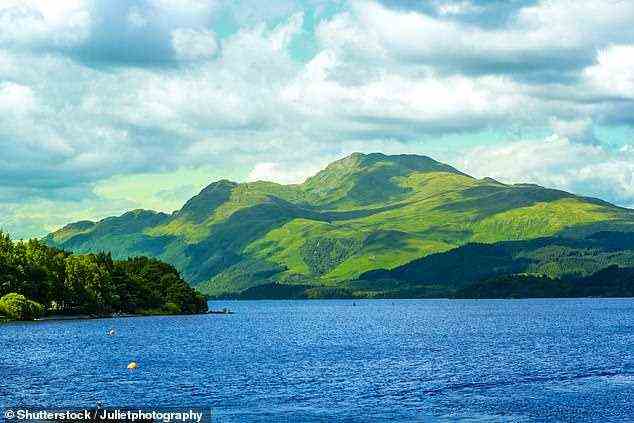 Loch Lomond, abgebildet, ist nur einer von Schottlands schönsten Lochs, die Sie bei einer Fahrt durch Großbritannien erkunden können