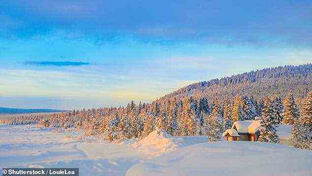 Die abgebildete schwedische Stadt Kiruna liegt in der Nähe des Eishotels und bietet viele Langlauf- und Motorschlittenrouten