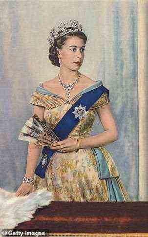 Die Queen hat die atemberaubende Halskette (im Bild) regelmäßig getragen und sogar der Herzogin von Cambridge geliehen