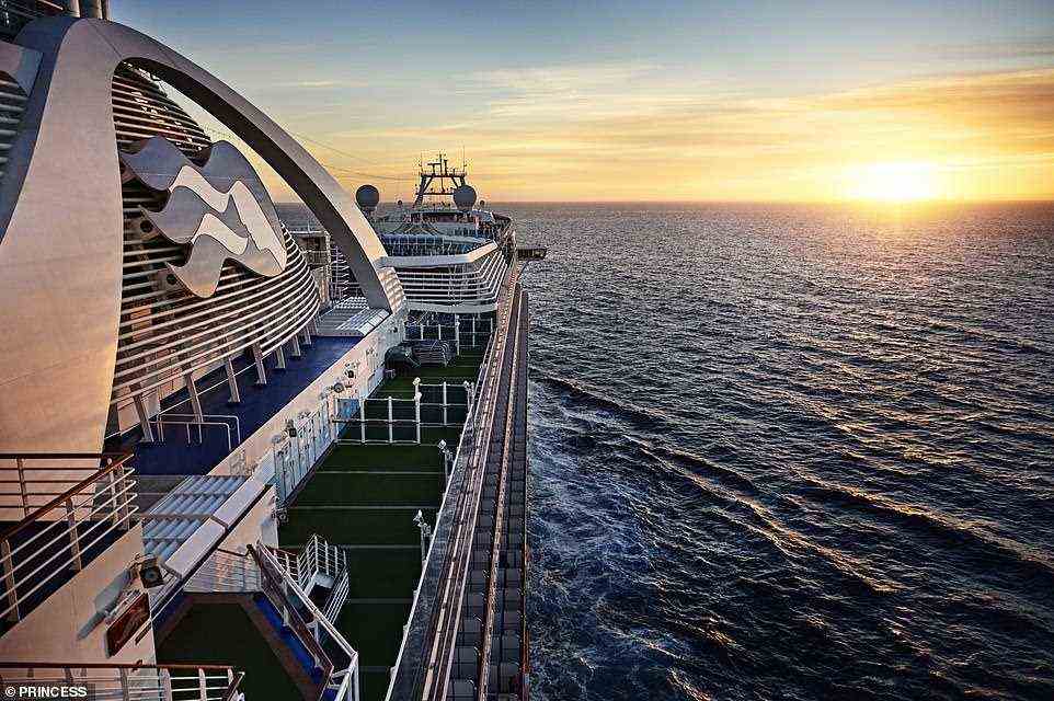 Die 12-tägige Hin- und Rückfahrt zu den britischen Inseln von Princess Cruises sticht nächsten Mai in Southampton in See