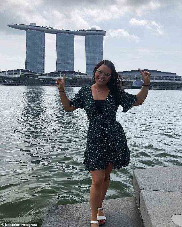 Sie wusste von den besten Reiseangeboten, die „stark ermäßigt“ waren, und sie erhielt Arbeitsvergünstigungen wie kostenlose Reisen, wenn sie geschäftlich ins Ausland gehen musste (Bild in Singapur im Januar 2020).