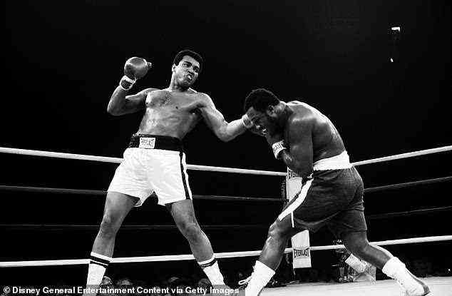 Nur die Thrilla in Manila 1975, als Muhammad Ali (links) Joe Frazier (rechts) besiegte, kann sich mit Furys Kampf mit Wilder vergleichen