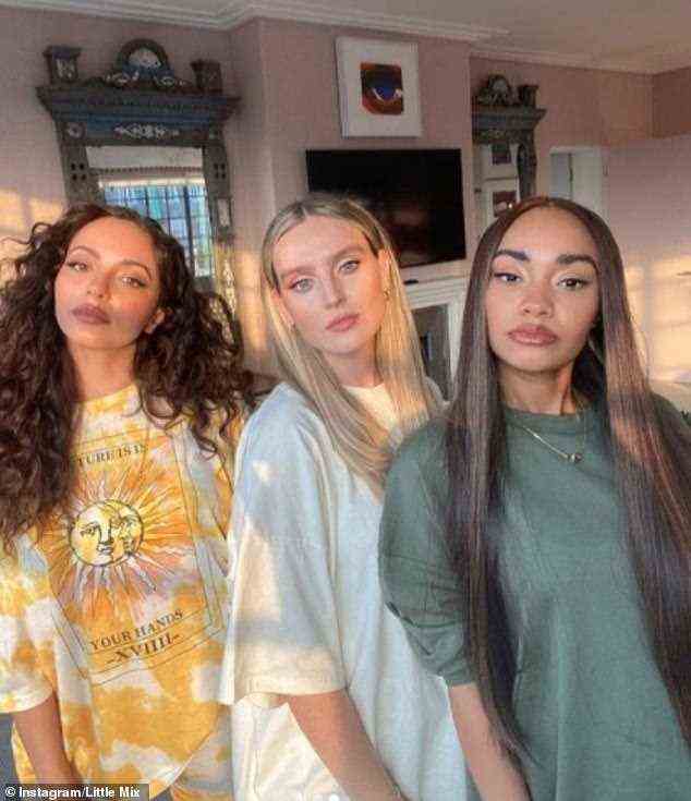 Fehde?  Der Austausch ist nach Berichten aufgetaucht, die die Little Mix-Mädchen Jesy einen Tag nach der Veröffentlichung ihrer Debütsingle entfolgt hatten (Bild über Jade, Perrie und Leigh-Anne).