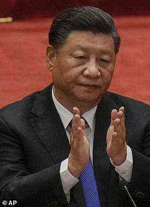 Der erneute Aufruf von Präsident Xi Jinping zu einer Fusion kommt inmitten einer Zunahme aggressiver Drohungen und provokativer Militäraktionen über den taiwanesischen Luftraum in den letzten Tagen.  Oben: Xi Jinping in Peking am Samstag