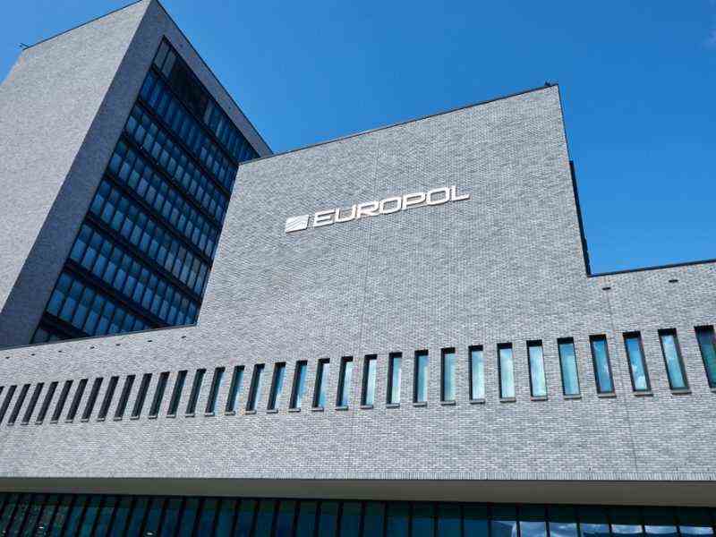 Europol hat seinen Rekord bei der Verwendung großer Datensätze für strafrechtliche Ermittlungen verteidigt und gleichzeitig einen „Aktionsplan“ vorgelegt, um Bedenken hinsichtlich der „illegalen“ Datenverwendung der Agentur durch die Datenschutzbehörde der EU auszuräumen.
