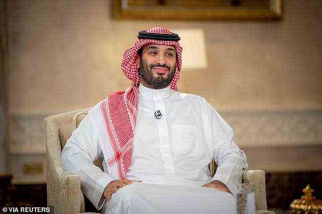 Der saudische Kronprinz Mohammed Bin Salman ist der Vorsitzende des öffentlichen Investitionsfonds von Saudi-Arabien, der voraussichtlich das Geld spritzen wird, um Newcastle auf den Tisch und nach Europa zu bringen