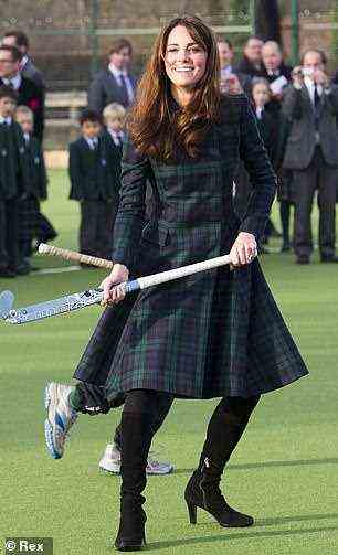 Inzwischen hat die Herzogin auch ein Mantelkleid mit Schottenmuster, das sie 2012 zum ersten Mal bei einem Besuch in Berkshire (links) trug, mehrmals neu getragen