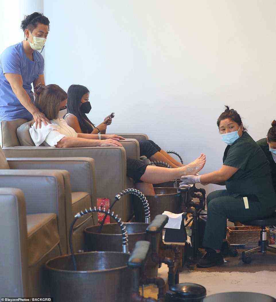 Melinda also opted for a back massage to relieve the wedding stress while she got a pedicure