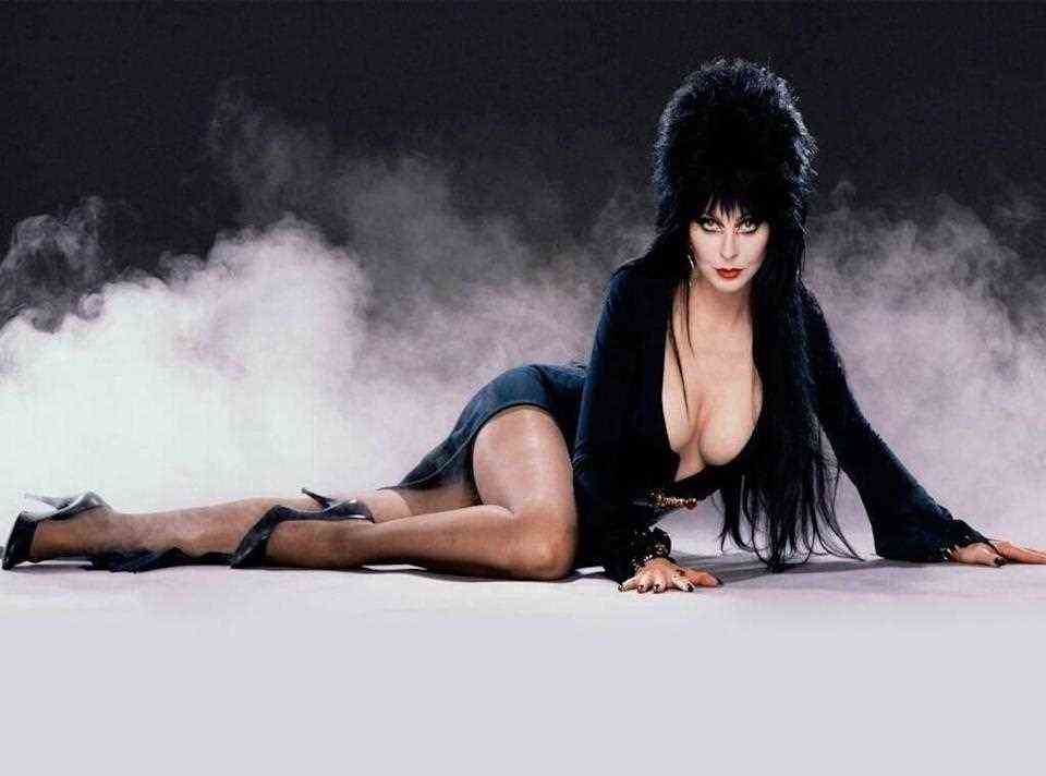 Cassandra Peterson, Elvira