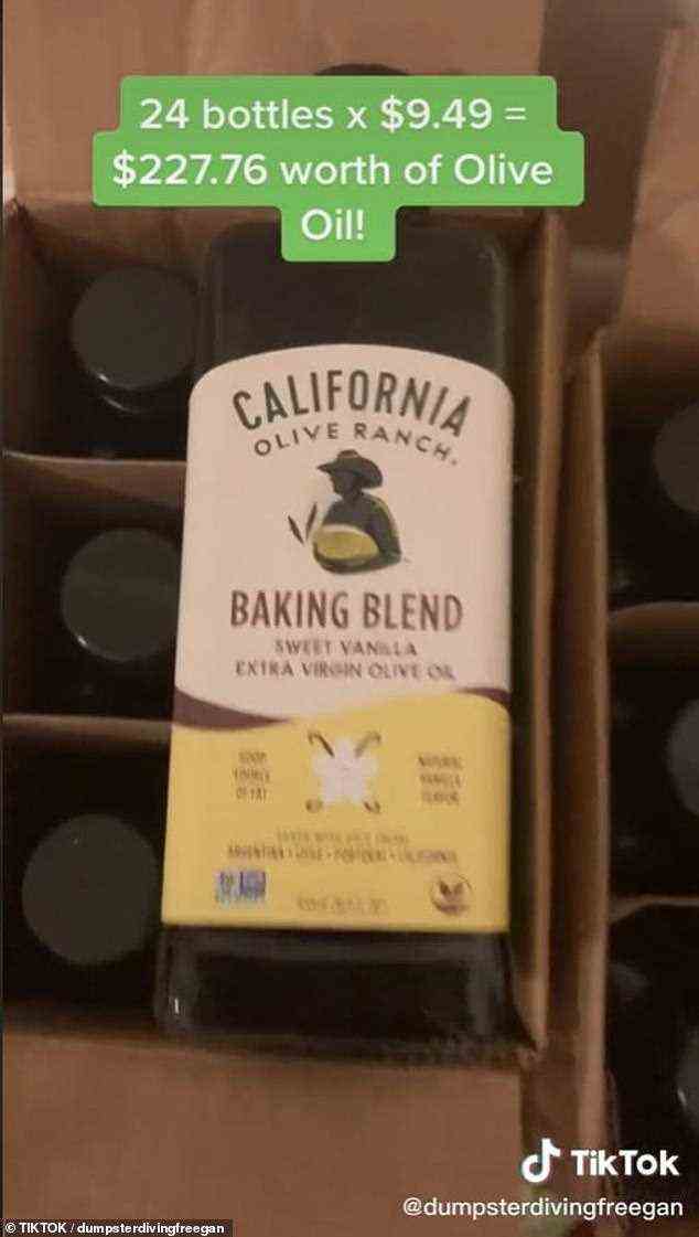 Am teuersten von allen waren die vier vollen Kisten mit süßem Vanille-Olivenöl der California Olive Ranch-Backmischung.  Jede ungeöffnete Kiste enthielt 24 Flaschen Öl, die bei jeweils 9,49 US-Dollar auf 227,76 US-Dollar kommen würden