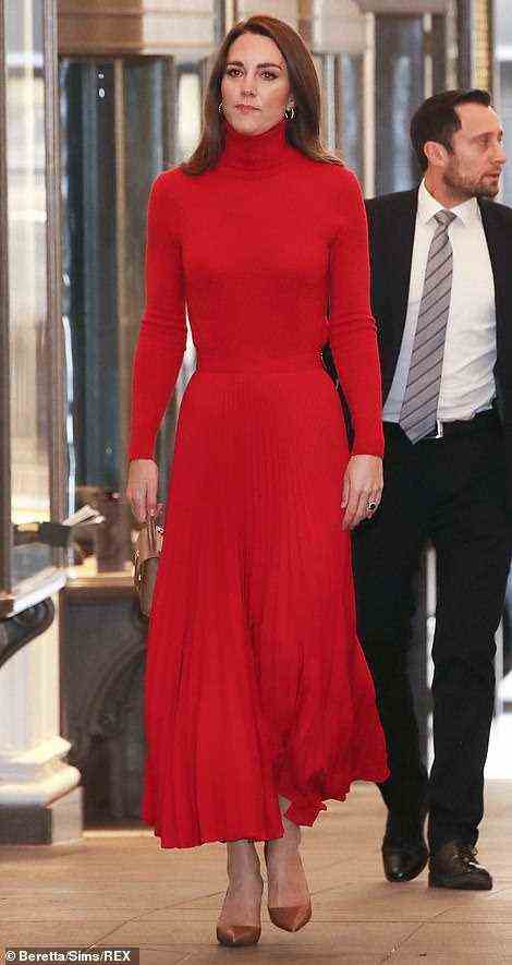 Strahlend: Die Herzogin von Cambridge lächelte, als sie heute auf ihrem Weg zur Suchtveranstaltung durch BAFTA schlenderte