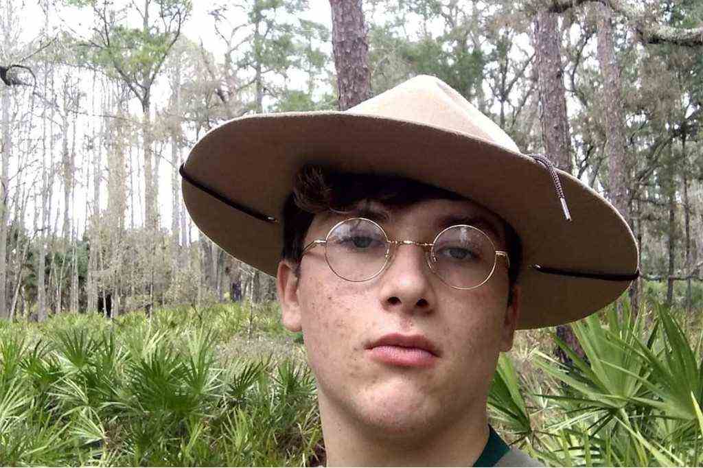Der 17-jährige Alexander King wurde von der Polizei tödlich erschossen, nachdem er seine luftbetriebene Pelletpistole bei den Behörden in Tarpon Springs, Florida, eingesetzt hatte.