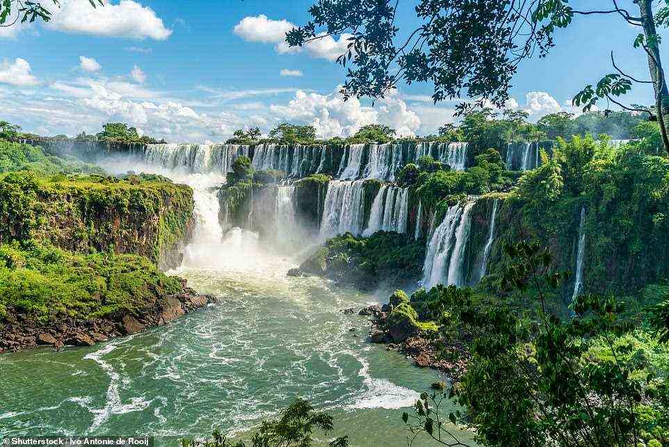 Besuchen Sie das größte Wasserfallsystem der Welt, die argentinischen Iguazu-Wasserfälle (im Bild), auf der Royal Caribbean World Cruise