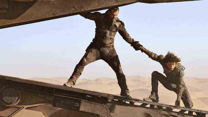 Josh Brolin und Timothee Chalamet in einer Szene aus Dune.
