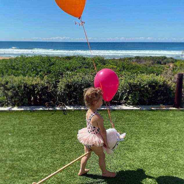 Zwei Jahre alt: In einem Post auf Instagram Anfang des Monats teilte das 37-jährige Model eine Reihe von Fotos und Videos von Frankies zweiter Geburtstagsparty