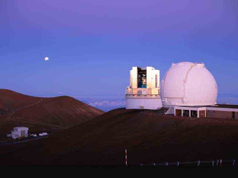 Subaru-Teleskop und Keck-Observatorium auf Maunakea