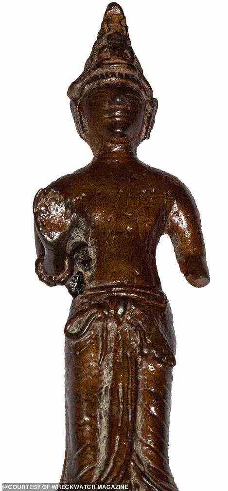 A bronze Buddhist figurine found by fishermen