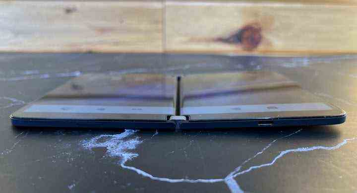 Das Microsoft Surface Duo 2 ist das dünnste 5G-Telefon der Welt.