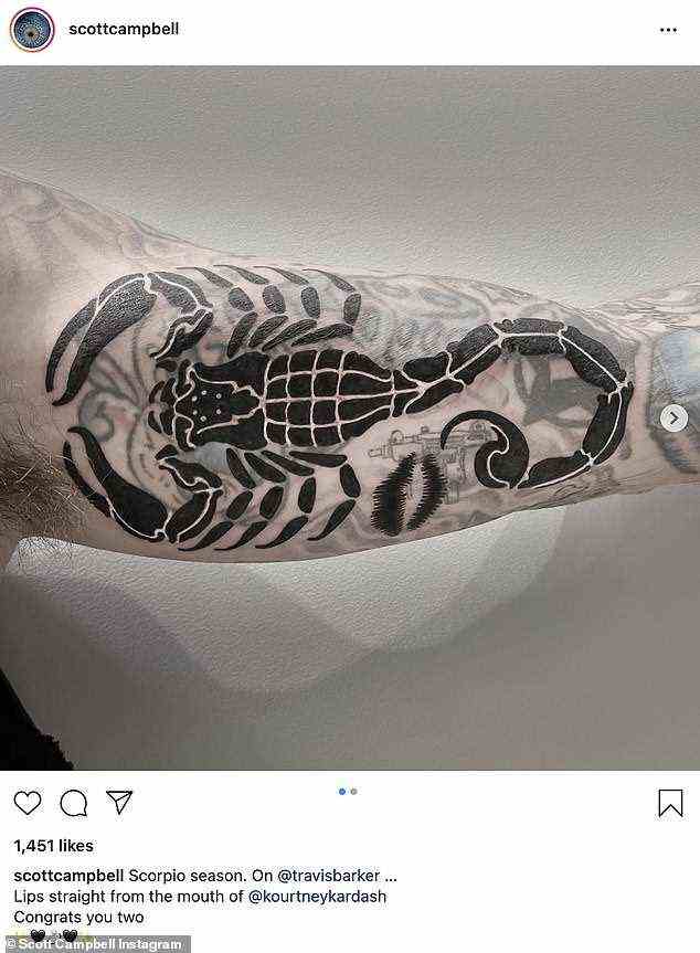 Frische Tinte: Beide Tattoos wurden vom Tätowierer Scott Campbell gemacht und auf seinem inneren linken Arm platziert