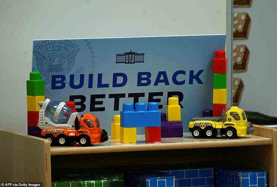 Biden bewarb während des Stopps seinen Build Back Better-Plan, der zwei Jahre kostenlose Pre-K vorsieht