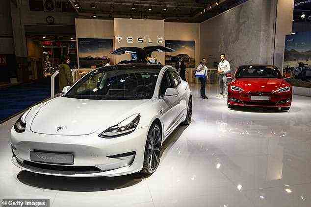 Tesla hat die Preise für sein Model 3 (im Bild) und Model Y um weitere 2.000 US-Dollar erhöht – das zweite Mal, dass die Preise für diese Fahrzeuge angehoben wurden