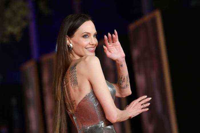 LOL Stassi Schroeder fordert Angelina Jolie Unblended Extensions