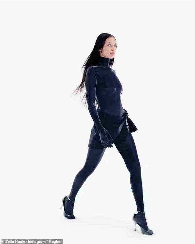Runway Walk: Hadid hat auch ein zweites Video in einem anderen Outfit geteilt, das jeden Zentimeter ihrer durchtrainierten Figur umarmt
