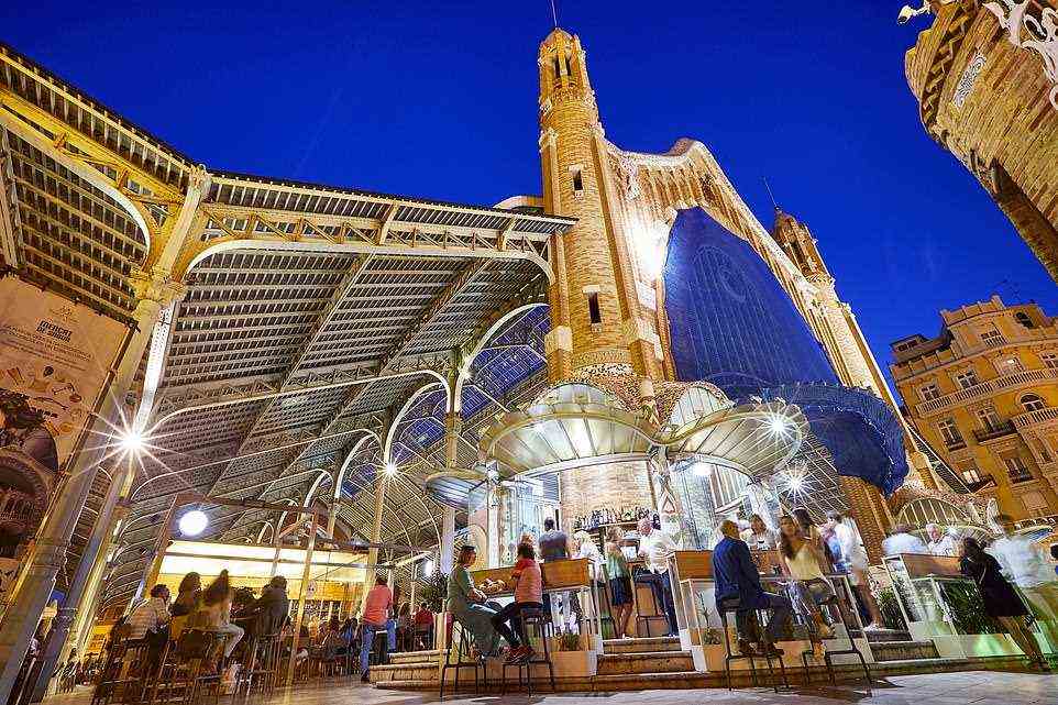 Laut und stolz: Der Jugendstil Mercat de Colon in der Innenstadt ist ein Schaufenster der valencianischen Gastronomie