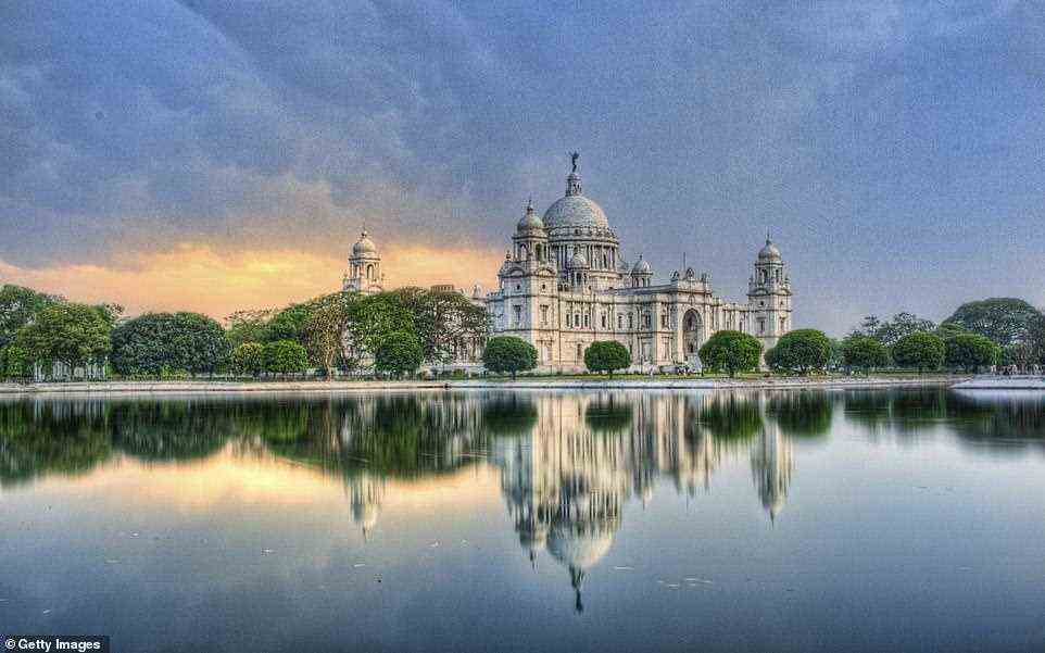 Opulent: Das Victoria Memorial in Kolkata.  Genießen Sie die Aussicht auf die Stadt auf einer 