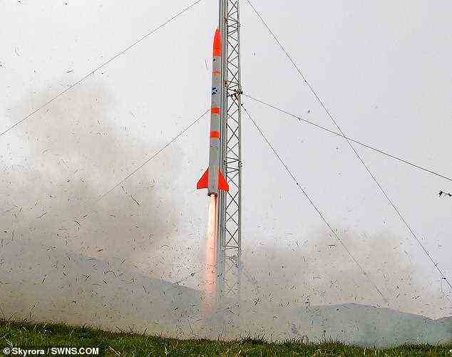 Der Start der zwei Meter langen Skylark Nano-Rakete im Juni, die eine Höhe von sechs Kilometern erreichte, vom Festland der Shetlandinseln.