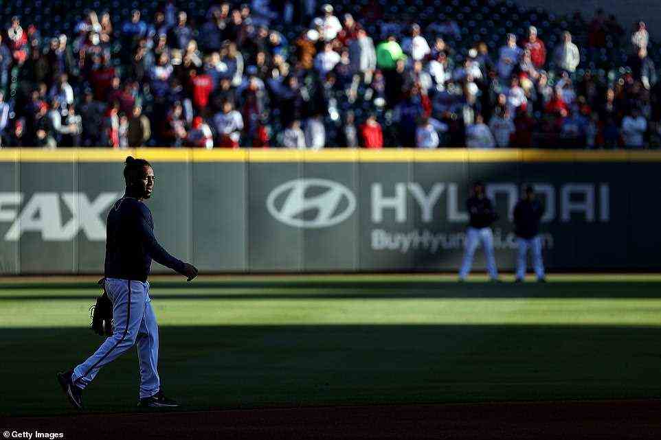 Atlanta Braves second baseman Ozzie Albies walks across the field ahead of Game 5 of the World Series against the Astros