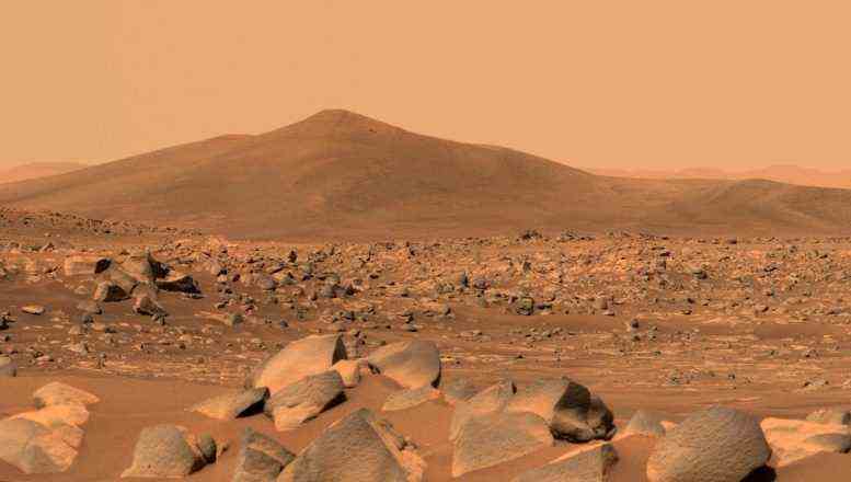 Mastcam-Z sieht 'Santa Cruz' auf dem Mars