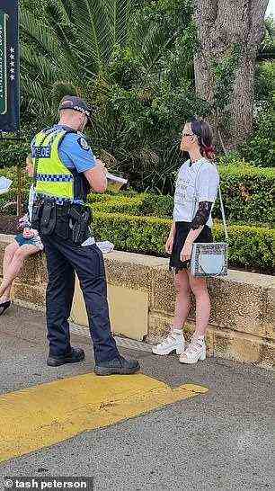 Der 27-jährige vegane Aktivist wartet darauf, von der Polizei gerügt zu werden, bevor er die Rennbahn von Perth verlässt