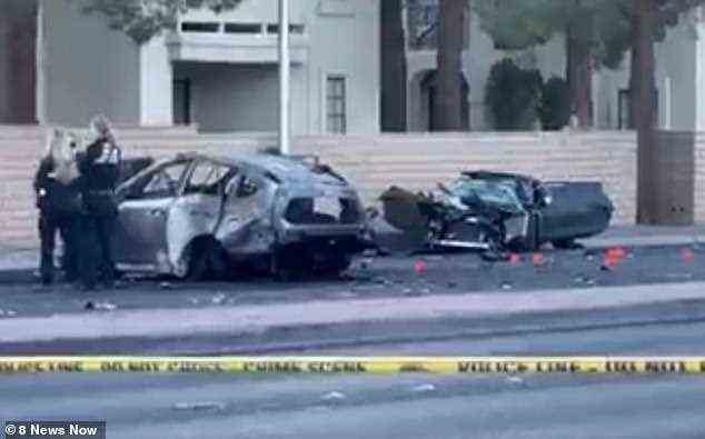 Nach Angaben der Polizei rammte er seine Corvette in einen SUV, der in Flammen aufging.  Die Frau darin ist gestorben