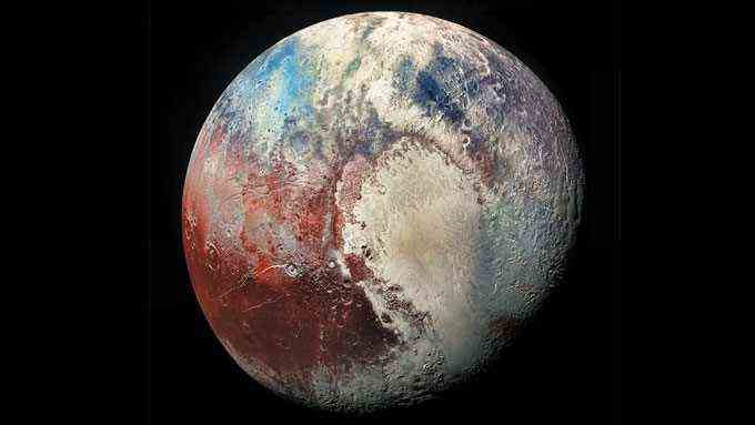 Bild von Pluto, das verschiedene Arten von Eis zeigt, die durch verschiedene Farben dargestellt werden