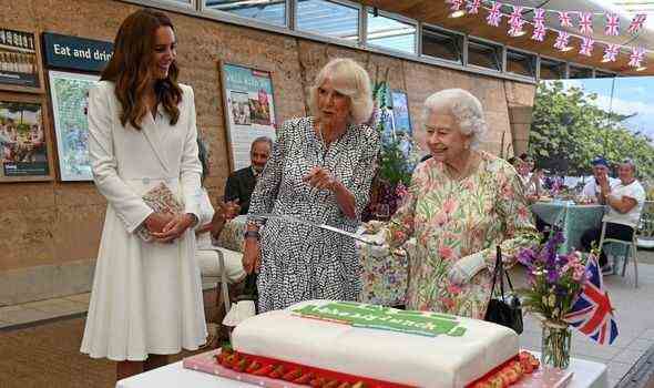 Königin, Camilla und Kate