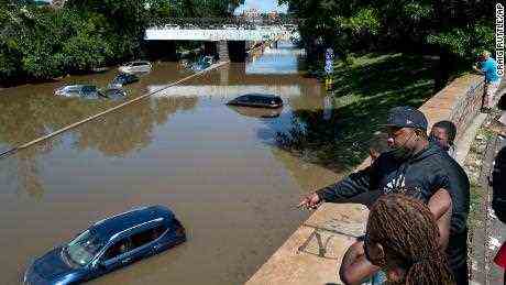25 % aller kritischen Infrastrukturen in den USA sind durch Überschwemmungen gefährdet, so ein neuer Bericht.