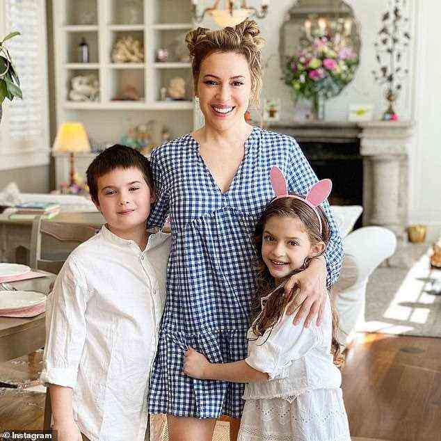 Familie: Die Schauspielerin teilt mit ihrem Ehemann David Bugliari . einen zehnjährigen Sohn Milo und eine siebenjährige Tochter Elizabella