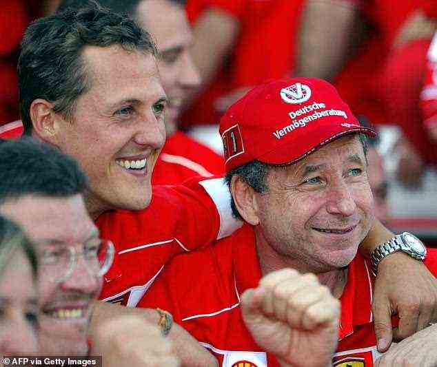 Todt (rechts mit Schumacher 2002), ist einer der wenigen Menschen, die besuchen durften