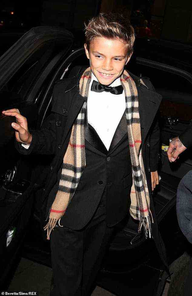 Modelfamilie: Anderswo im Beckham-Clan leitete Brooklyns jüngerer Bruder Romeo eine Weihnachtskampagne für Burberry, als er erst 12 Jahre alt war (Bild 2014)